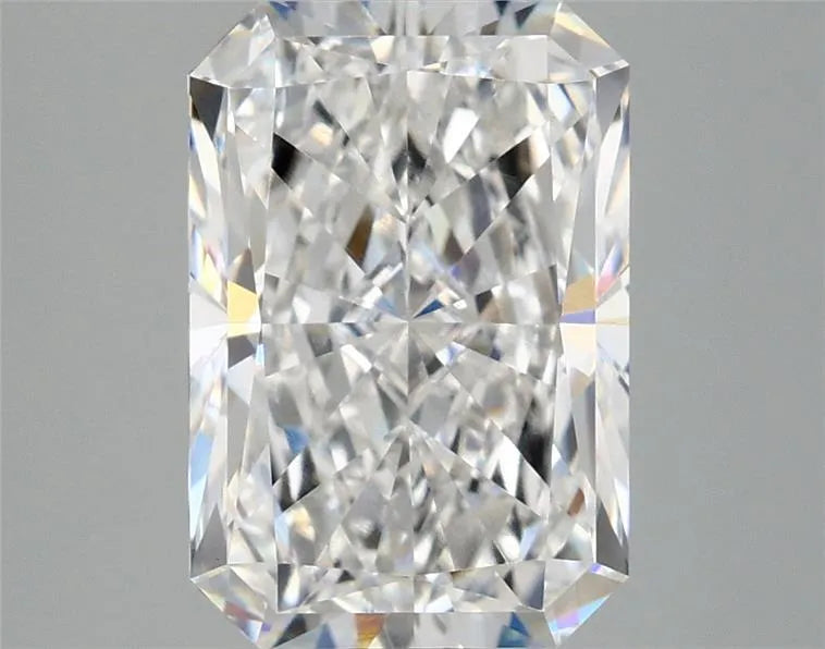 3.00ct Radiant Lab Grown Diamond (Colour E, Clarity VVS2, IGI Certified)