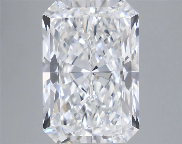 5.10ct Radiant Lab Grown Diamond (Colour E, Clarity VVS2, IGI Certified)