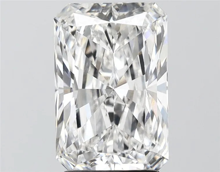 3.01ct Radiant Lab Grown Diamond (Colour E, Clarity VVS1, IGI Certified)